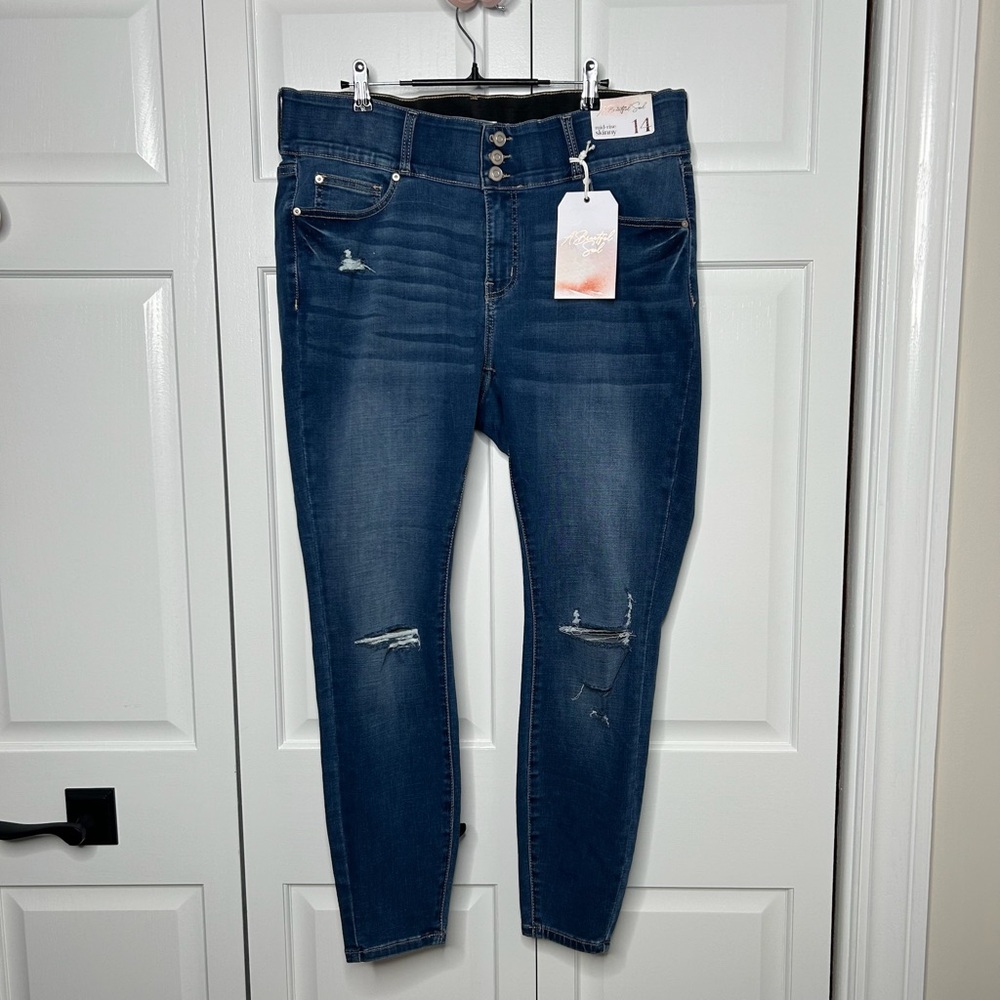 Blue Skinny Jeans with Stretch and Distressed Details